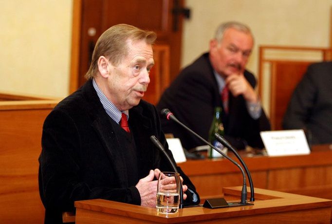 Konference "50 let od římských smluv: úspěchy a výzvy pro Evropskou unii" - závěrečné slovo pronesl bývalý prezident Václav Havel.