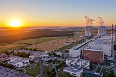 Korejci, kteří mají stavět obří projekt v Česku, couvají z jaderného tendru u sousedů