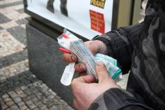 Karlovarská policie dopadla hledaného dealera drog z Německa