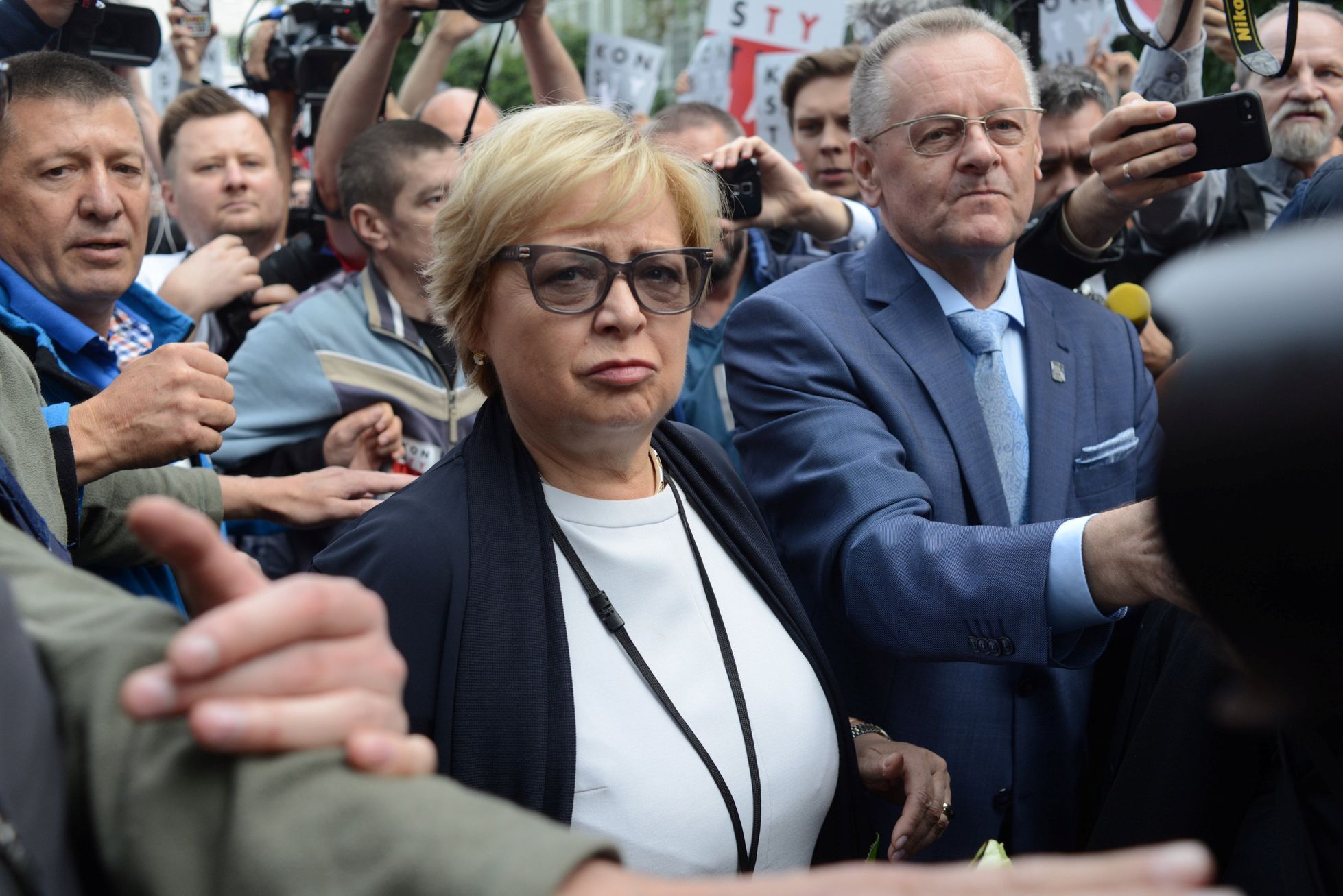 Šéfka polského Nejvyššího soudu Malgorzata Gersdorfová přišla do práce i přesto, že byla de facto odvolaná.