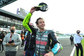 "Grazie Vale!" Rossi se emotivně loučil s Itálií při poslední domácí Grand Prix
