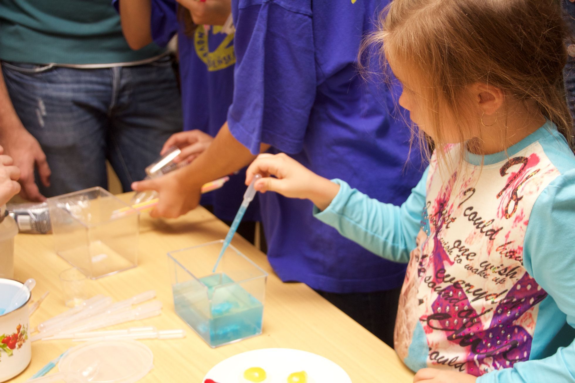 Brněnská Noc vědců. Mladí vědci ukázali, že věda může být i zábavná