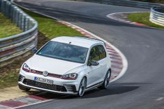 Volkswagen si dal dárek ke 40. narozeninám modelu Golf GTI: Verze Clubsport S má rekord Nürburgringu