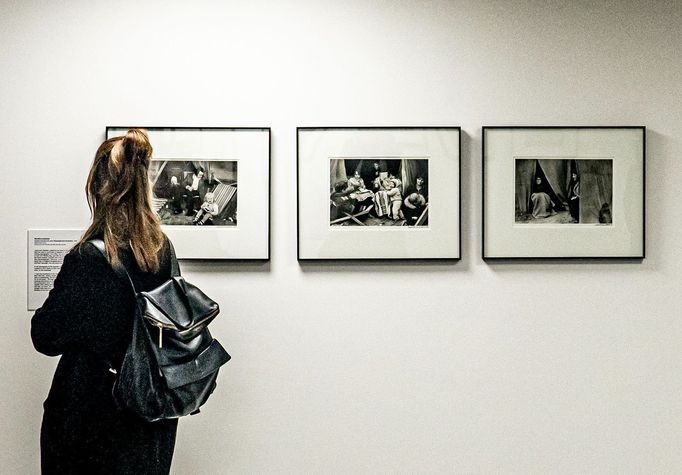 Nově otevřené Centrum pro britskou fotografii v Londýně, kde je zastoupena i česká fotografka Markéta Luskačová