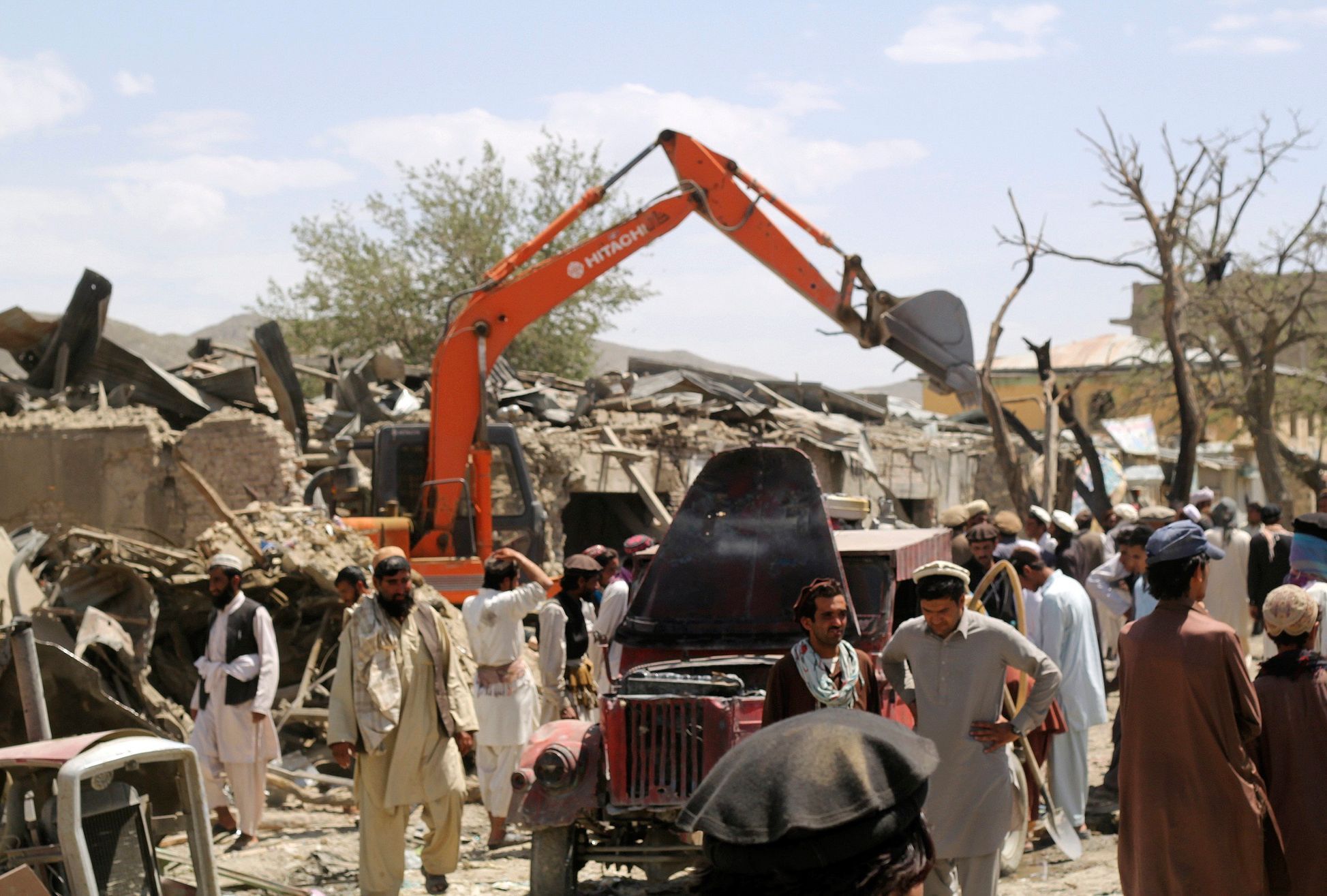 Afghánistán - výbuch na tržišti
