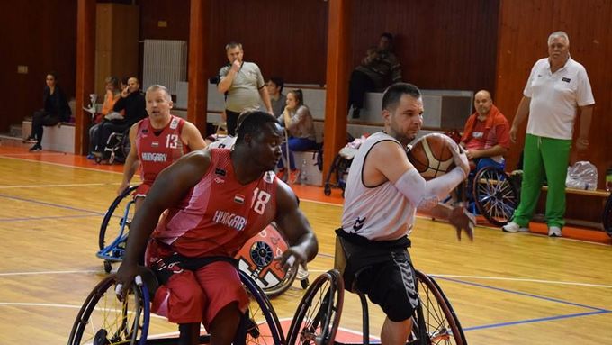 V Pardubicích odstartoval Středoevropský pohár v basketbale na vozíku.