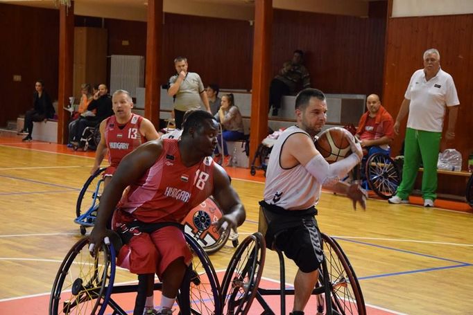 V Pardubicích odstartoval Středoevropský pohár v basketbale na vozíku.