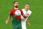 Portugalsko - Uruguay 0:0. V největší šanci prvního poločasu selhal Bentancur