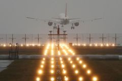 Český letoun vyřadil z provozu letiště na jihu Polska