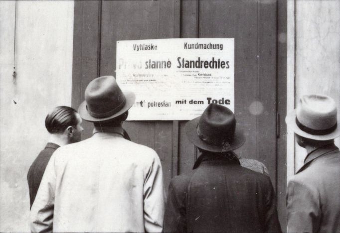 Reprofoto z publikace Mobilizace ve fotografie – Armáda a stráž obrany státu v letech 1938 – 1939, autoři Jiří Suchánek & Jaroslav Beneš