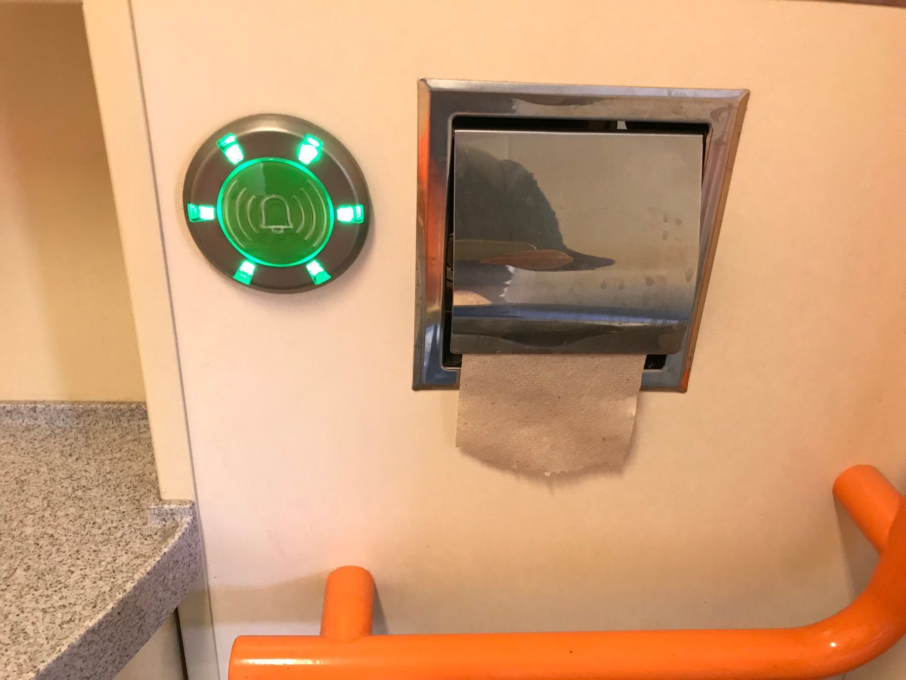 Mravenci na trati. Nové modernizované soupravy ze Slovenska - ŽOS Trnava