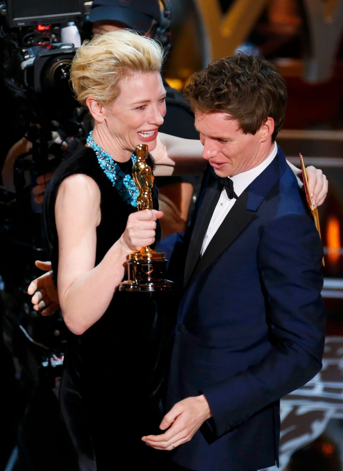 Actress Cate Blanchett presents the Oscar for best actor to Eddie Redmayne for his role in &quot;The Theory of Everything&quot; during the 87th Academy Awards in Hollywood