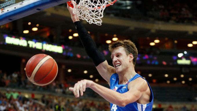 Čeští basketbalisté zase pobláznili fanoušky, k úplné radosti chybělo vítězství