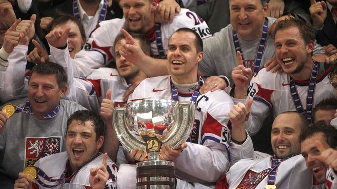 Podívejte se, co dnes dělají poslední čeští hokejoví mistři světa, kteří před deseti lety pobláznili národ.