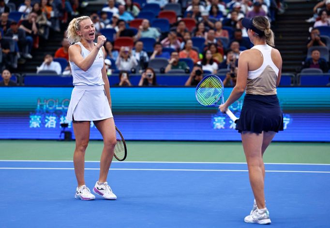 Kateřina Siniaková, Storm Hunterová (Wu-chan 2025)