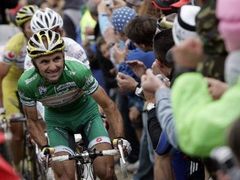 Italský cyklista Leonardo Piepoli stoupá na vrcholek Monte Zoncolan v průběhu 17. etapy Gira d'Italia.