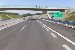 Jihočeská dálnice D3 se rozšířila o krátký úsek, k Praze se nepřiblíží ani za deset let
