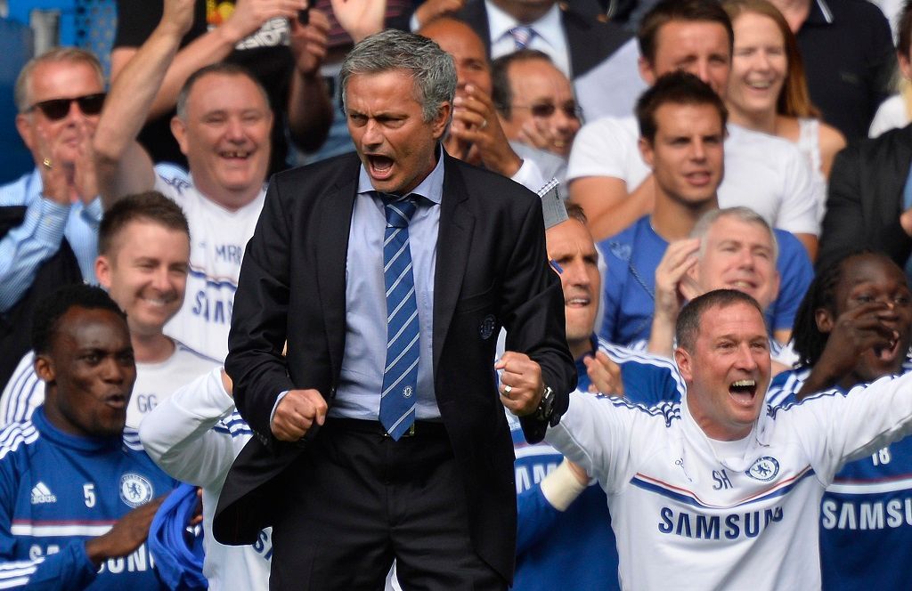 José Mourinho se raduje z výhry Chelsea nad Hullem
