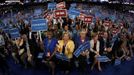 REFILE adding complete state name Delegates applaud during the first session of the Democratic National Convention in Charlotte, North Carolina, September 4, 2012. REUTERS/Jim Young (UNITED STATES - Tags: POLITICS ELECTIONS) Published: Zář. 5, 2012, 4:22 dop.