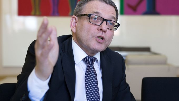 Místopředseda ČSSD Lubomír Zaorálek se svěřil se svým problémem - voliči nečtou jejich stranický program.