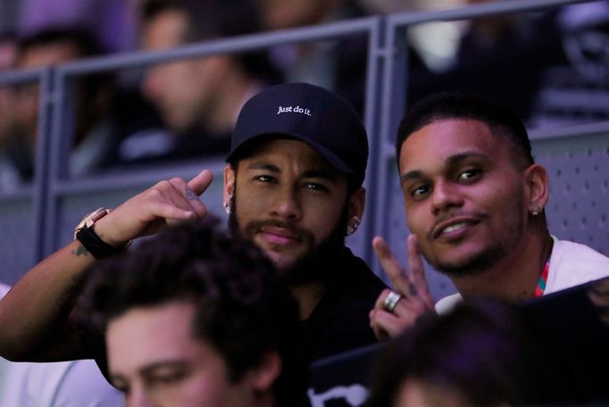 Tennis - Davis Cup Finals - Caja Magica, Madrid, Spain - November 19, 2019   Neymar watches the group stage match between Spain's Rafael Nadal and Russia's Karen Khachano