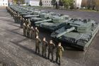Drahé tankové manévry. Za posouzení vhodné trasy pro obrněnce platí armáda statisíce