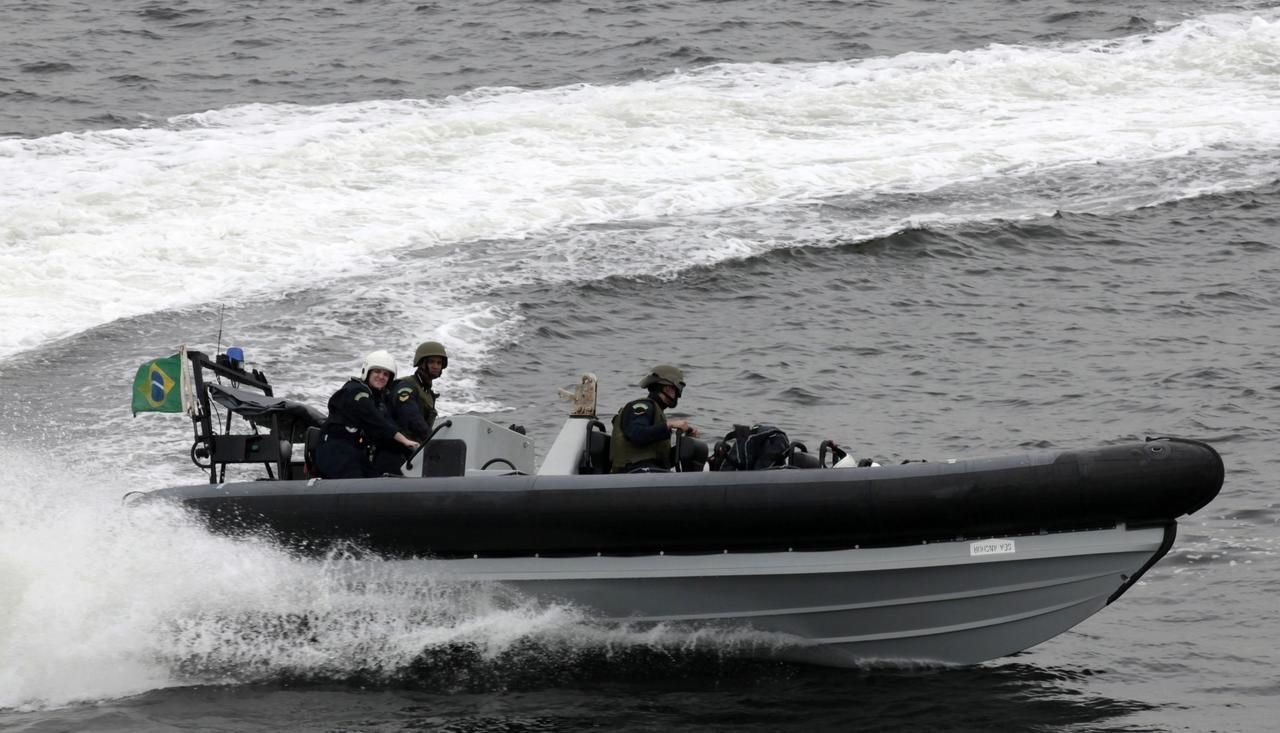 Fotogalerie: Jak vypadají militantní přípravy na fotbalový šampionát v Brazílii