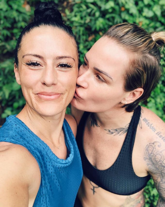 Ali Kriegerová (vlevo) a Ashlyn Harrisová