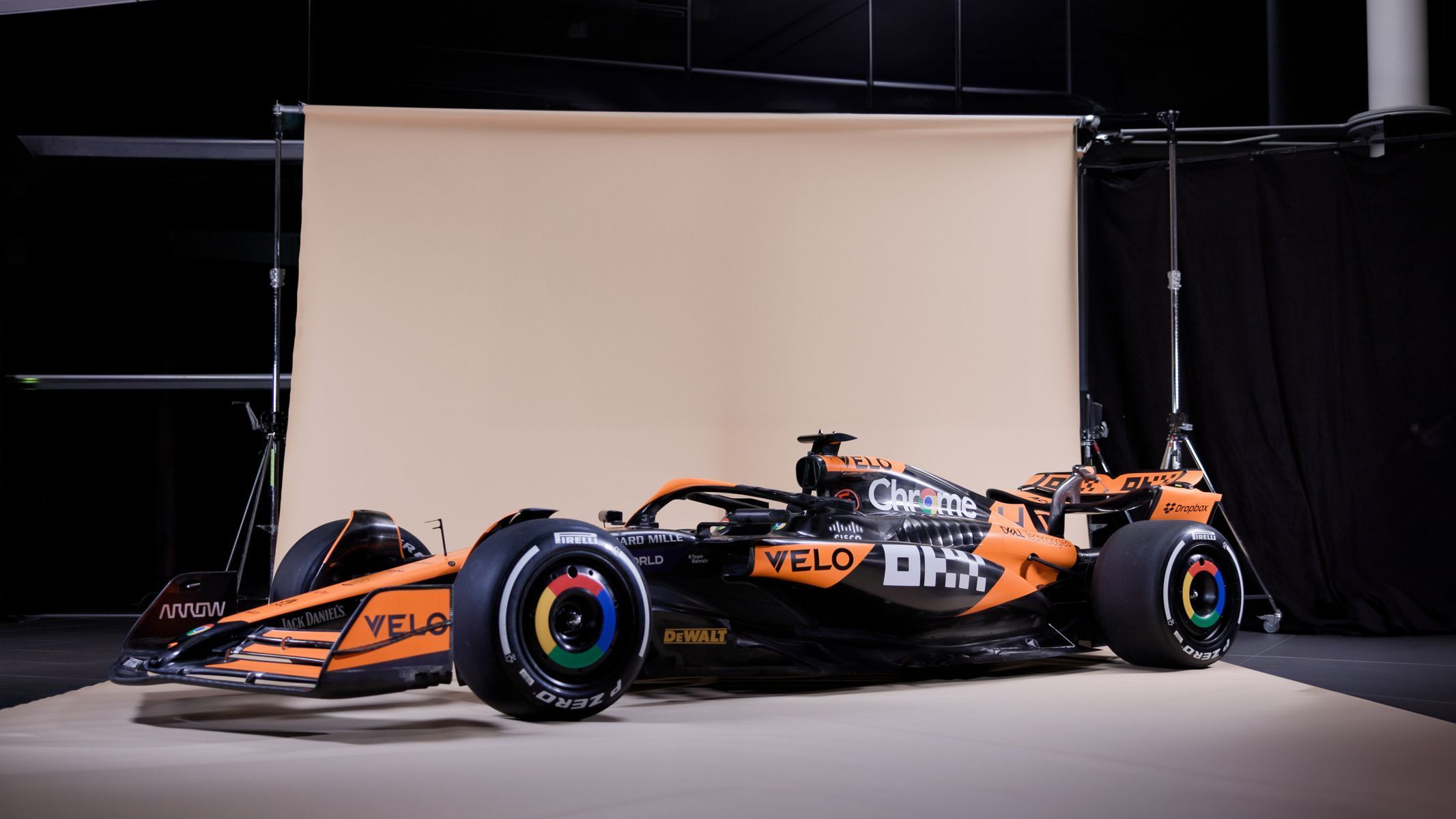 McLaren MCL38 - nové