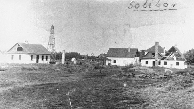 Foto: Hitlerova továrna na smrt v Sobiboru. Vzpoura začala smrtí šumavského esesáka