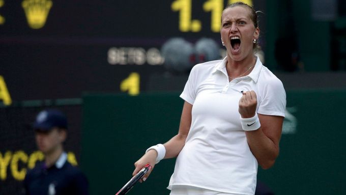 Takhle Petra Kvitová oslavila postup do semifinále Wimbledonu.