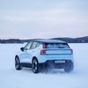 Volvo EX30, elektromobil, zima, jezero, led, zamrzlé jezero, jízda na zamrzlém jezeře