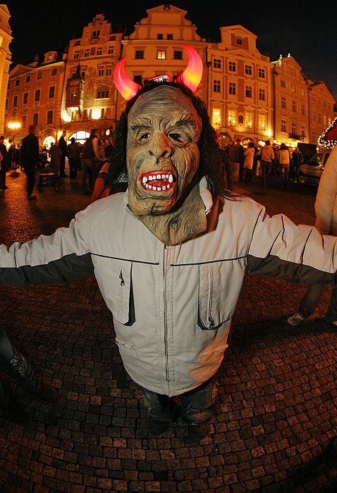 Andělé, Mikuláši a čerti