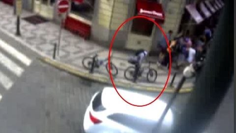 Zloději kradli v Praze kola. Majitel chtěl jednoho honit taxíkem