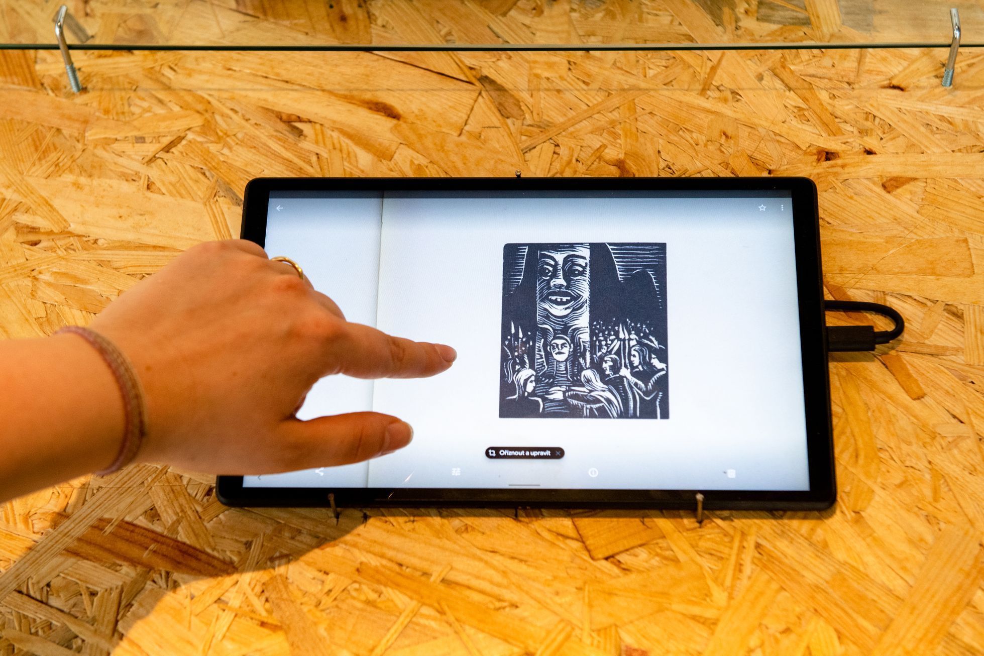 Naťuknout špičku vejce: Kolumbus jindy a dnes, 2022, výstava