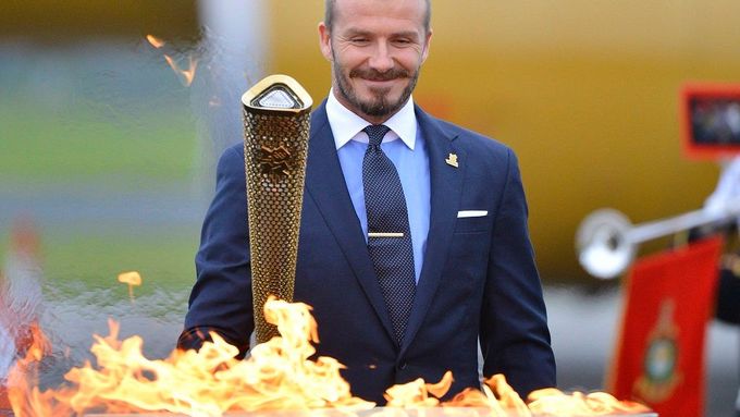 David Beckham si podle svých slov zapálit oheň nezaslouží.