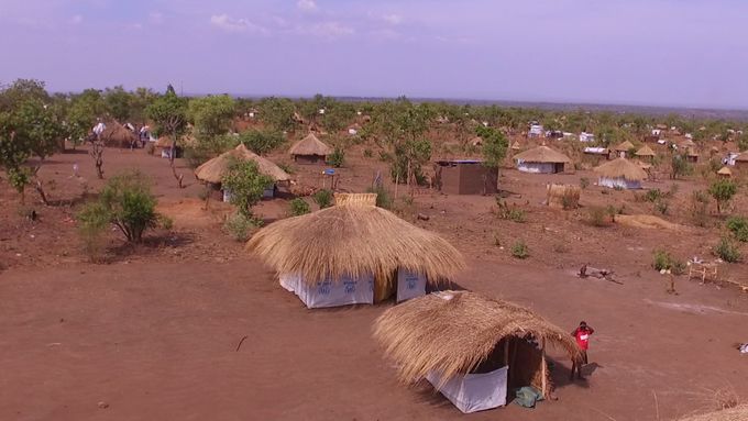 Občanská válka a hlad vyhnal z Jižního Súdánu v průběhu pár měsíců statisíce lidí do sousední Ugandy a v Bidi Bidi vzniklo obří uprchlické sídliště.