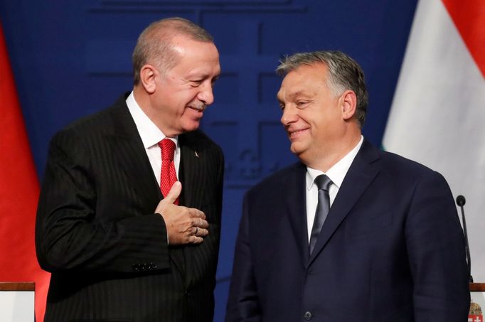 Recep Tayyip Erdogan v listopadu 2019 navštívil Maďarsko. Vpravo Viktor Orbán.