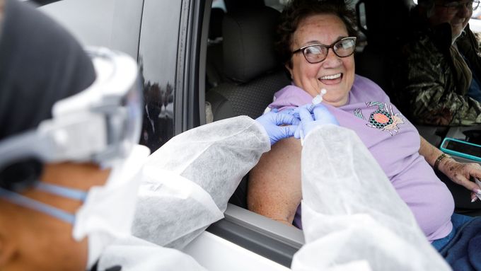 Očkování proti koronaviru na Floridě ve Spojených státech.