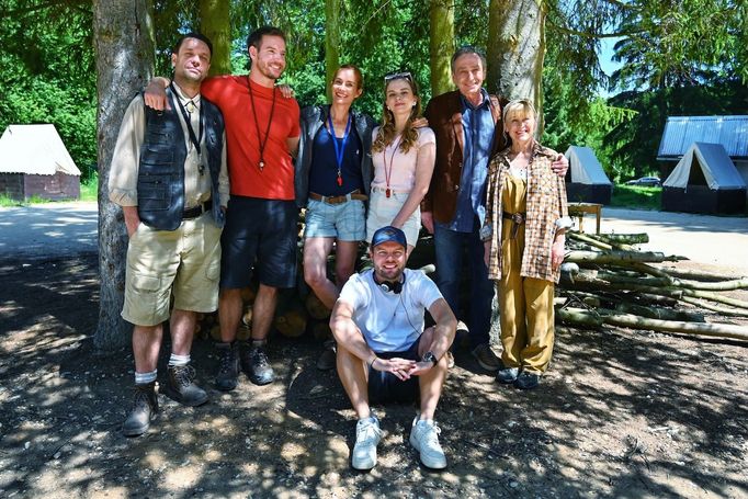 Herci s režisérem Danem Pánkem při natáčení filmu Naše léto.