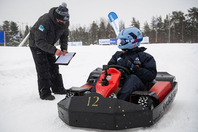 Ott Tänak na motokáře před Arktickou rallye 2021