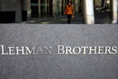 Kdo profituje z pádu Lehman Brothers? Hedgeové fondy