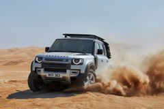 Další do vodíkové party. Land Rover začne letos testovat Defender na palivové články