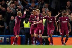 Manchester City vyhrál na Chelsea a je první. United i Tottenham deklasovaly soupeře