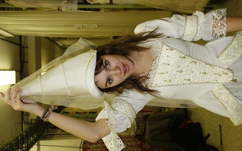 Bílá paní Ewa Farna.