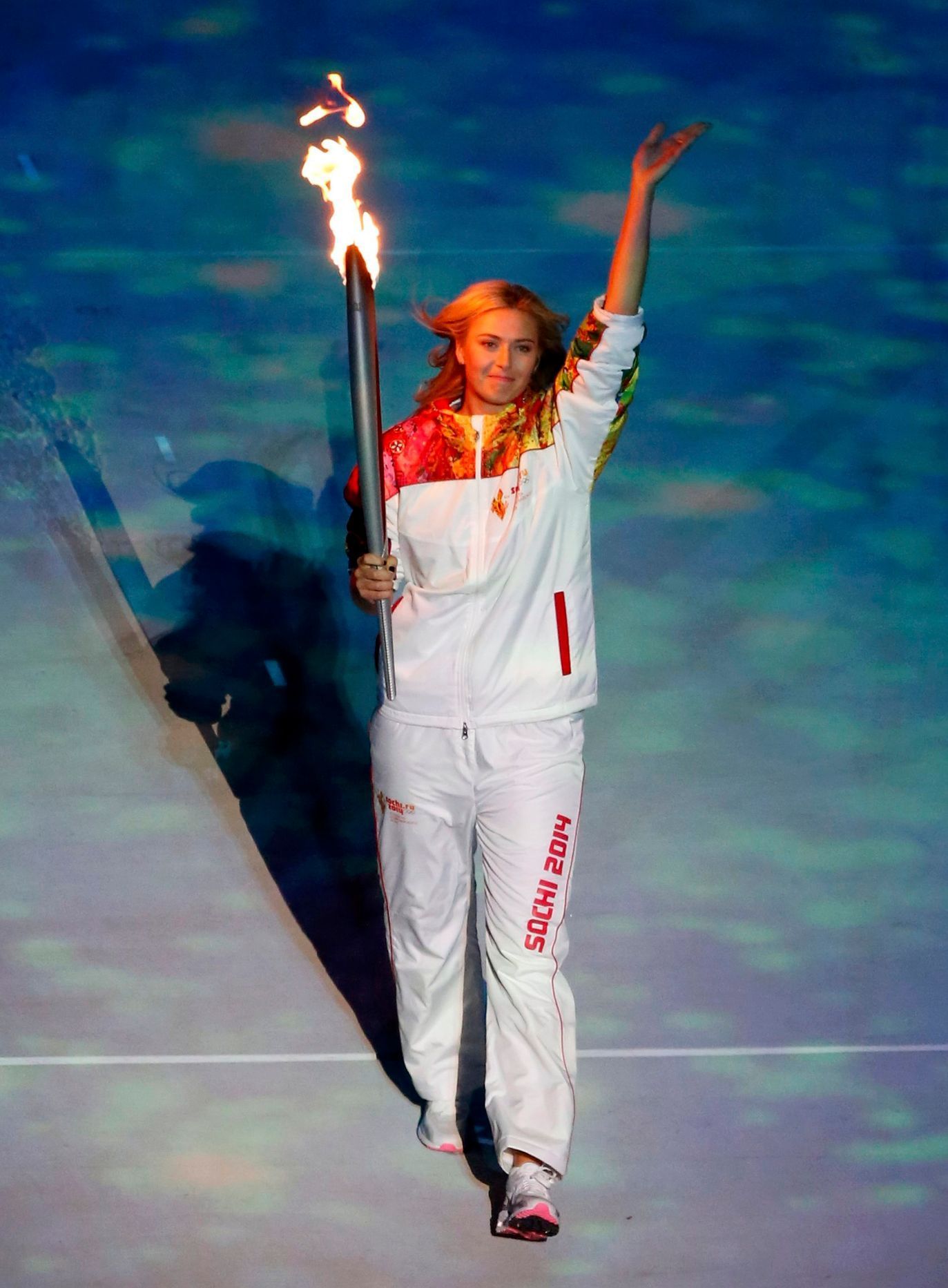 Soči 2014, zahájení: olympijská pochodeň (Maria Šarapovová)