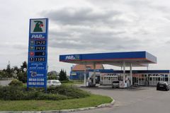 Většina čerpacích stanic PapOil z Česka zmizí, přemění se na MOL