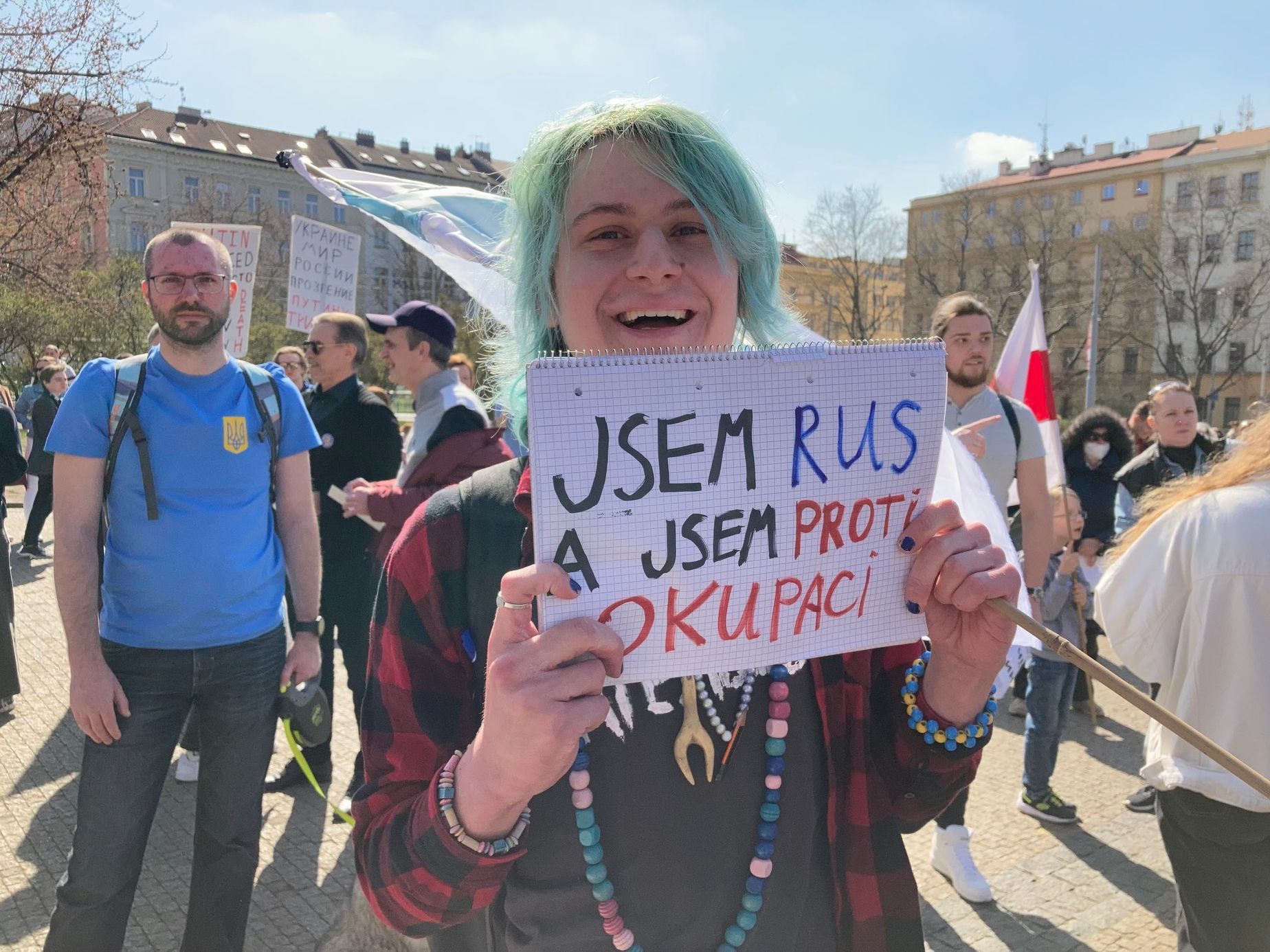 Praha, Náměstí míru, Rusové v česku protestují proti okupaci Ukrajiny
