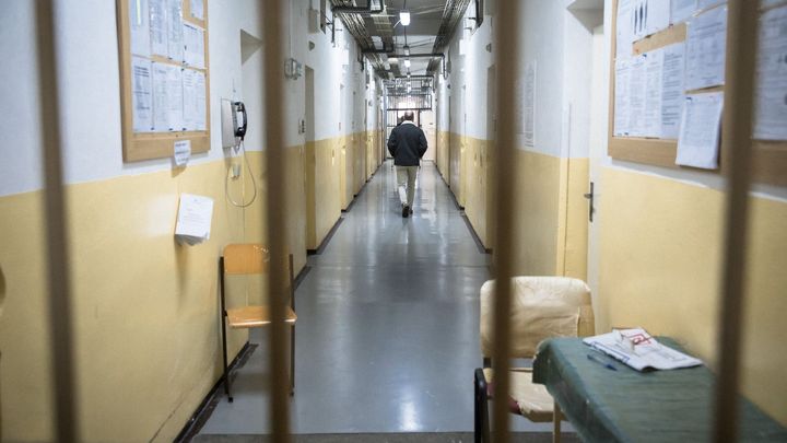 Za brutální vraždy dostali doživotí. Vězni se často líčí jako oběti, říká psycholog