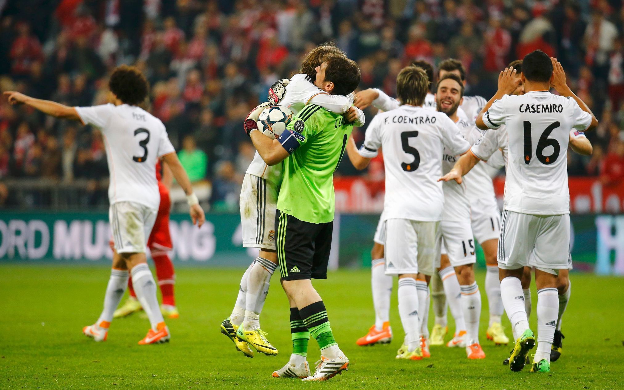 LM, Bayern-Real: hráči Realu slaví postup do finále